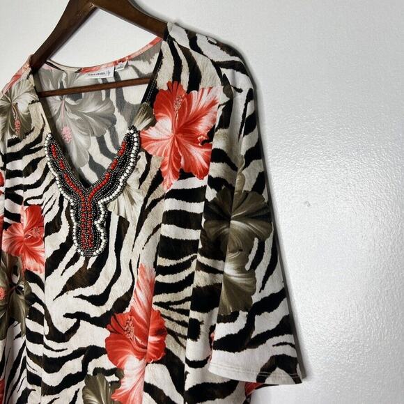 Susan Graver Women's Tunic Top 3X Zebra Floral Beaded Neckline Short Sleeve - Picture 2 of 11